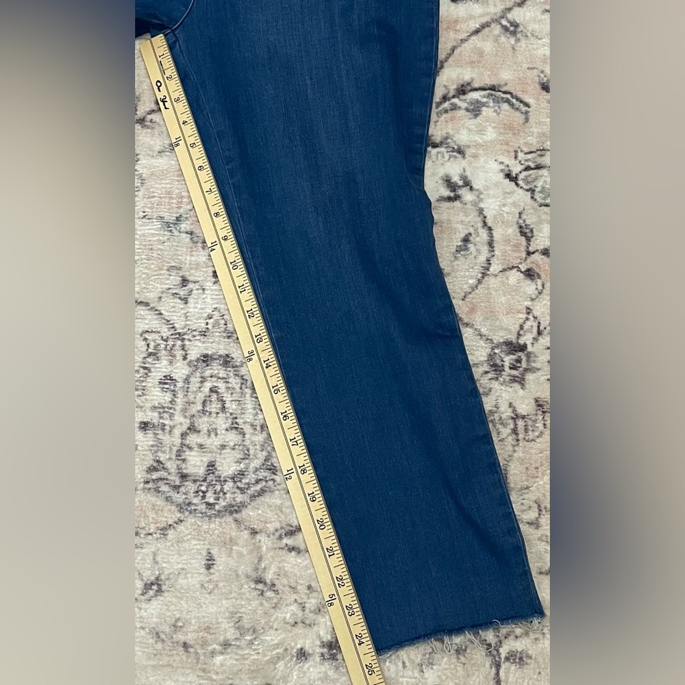 Frank & Eileen Cropped Ankle Jeans in Blue Denim - Picture 8 of 11